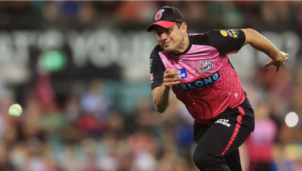 Henriques adamant he took controversial catch cleanly